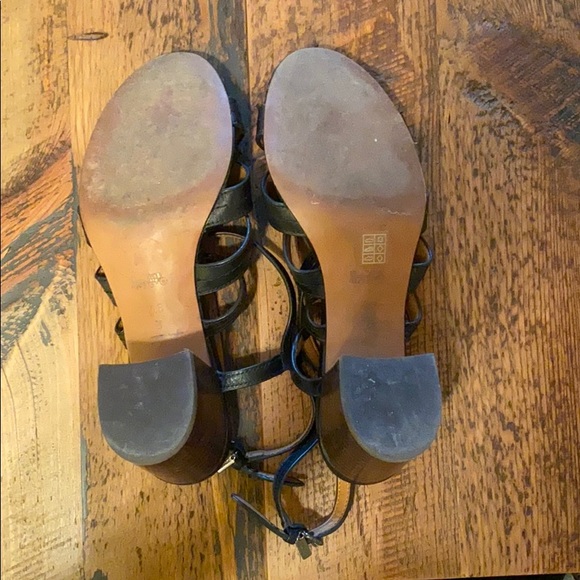 ✨🔥Coach Leather Heels - Picture 3 of 5